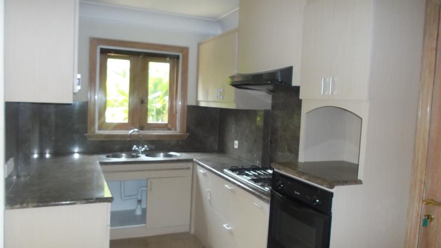 beautiful town house in the prime area of Kemang