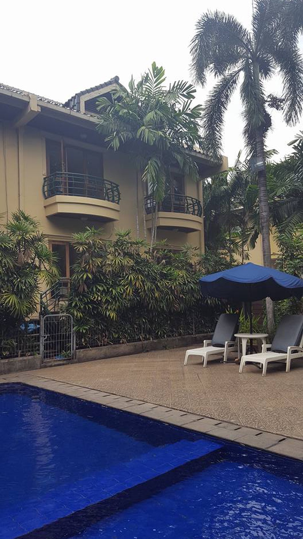 Town House Villa Kemang Hijau