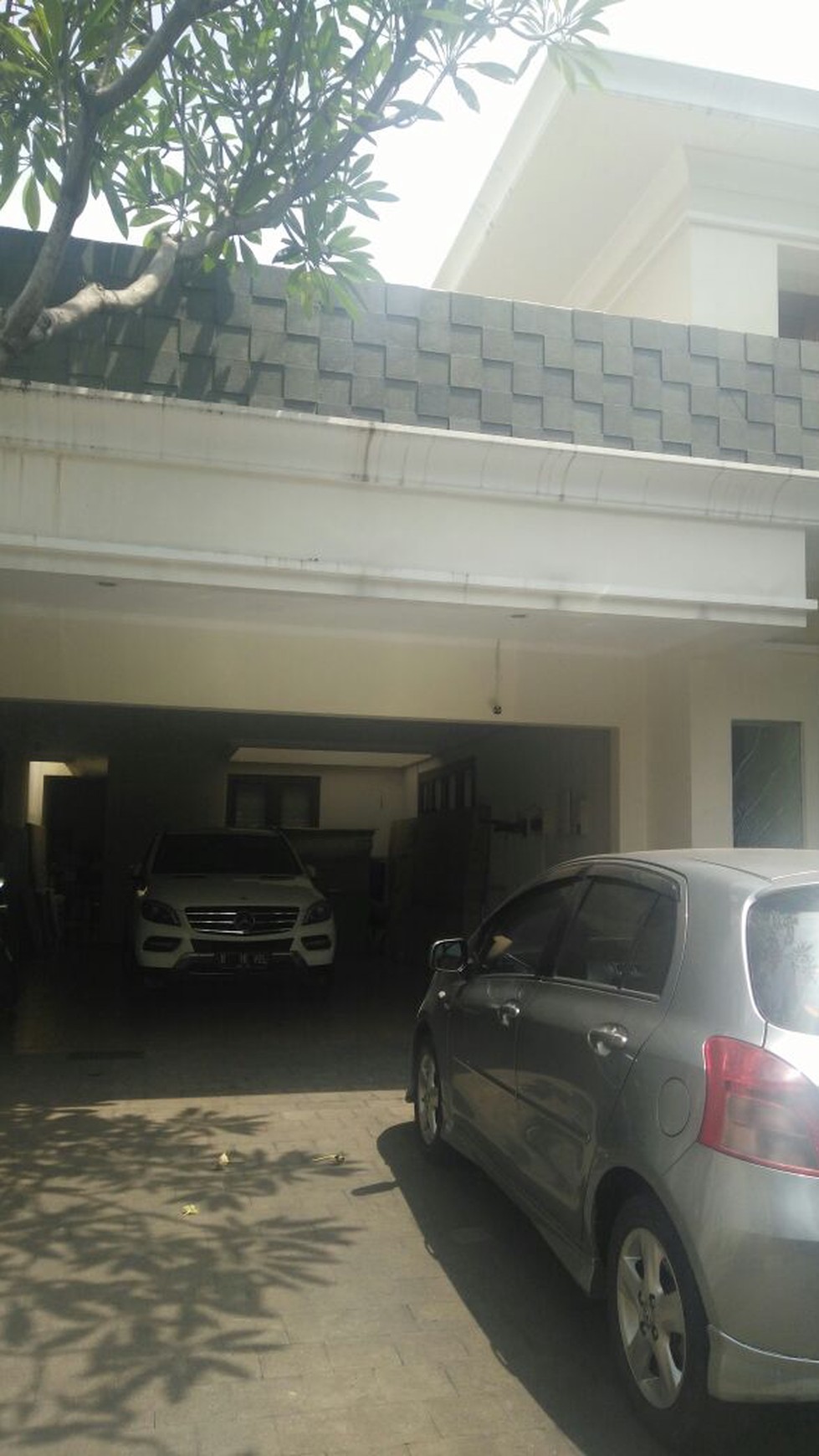 Rumah Minimalis,Asri di Pondok Indah Jakarta Selatan