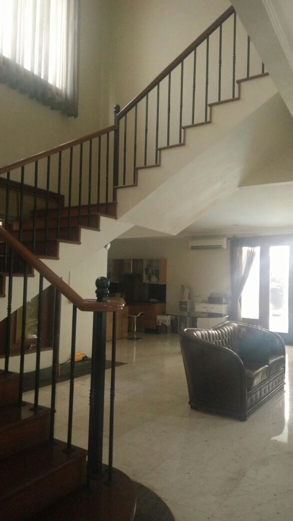 Rumah Minimalis,Asri di Pondok Indah Jakarta Selatan