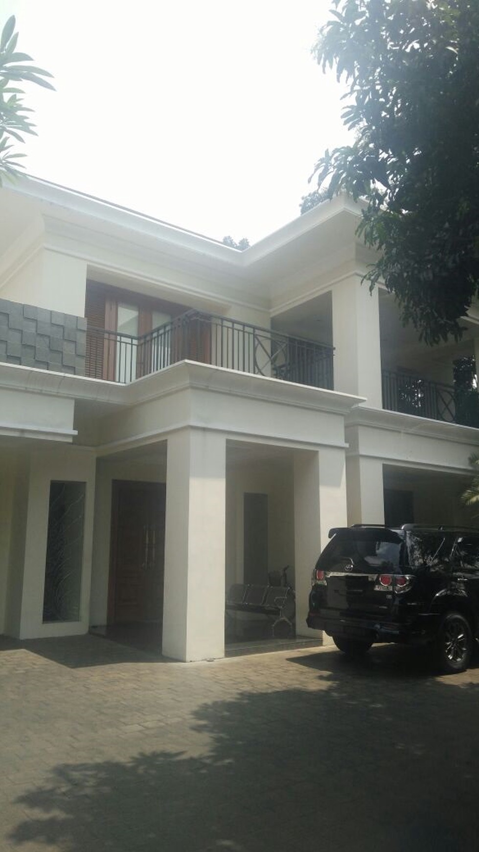 Rumah Minimalis,Asri di Pondok Indah Jakarta Selatan