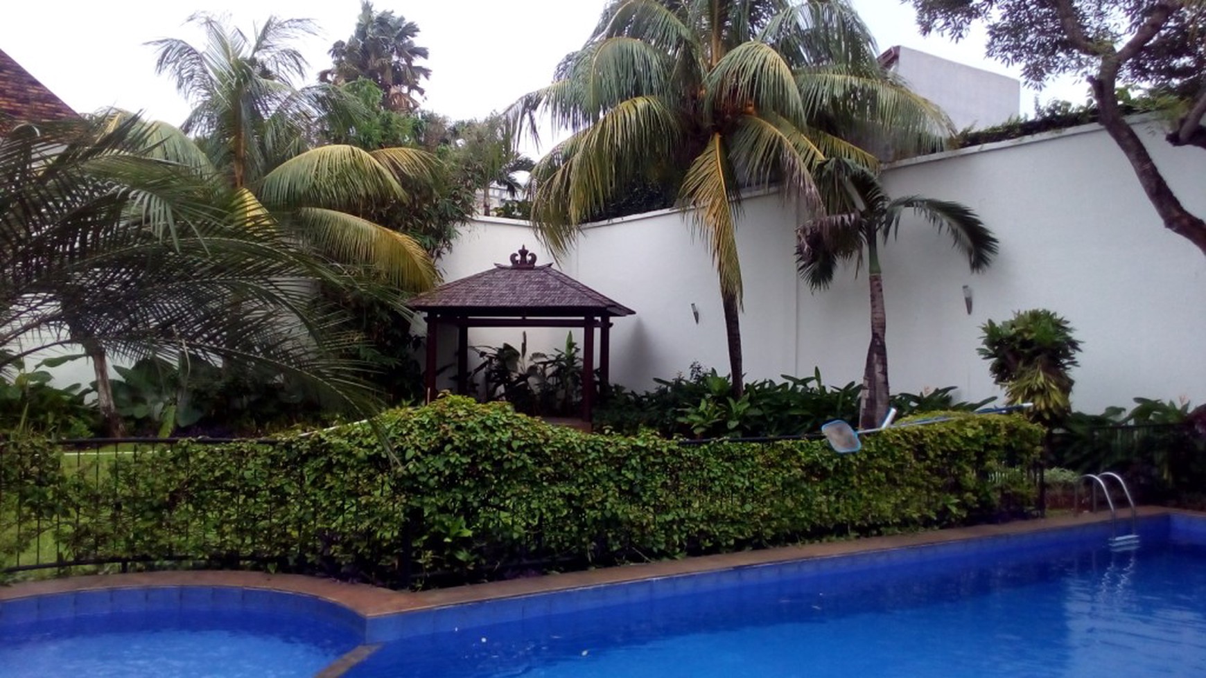 beautiful house in the prime area of Kemang