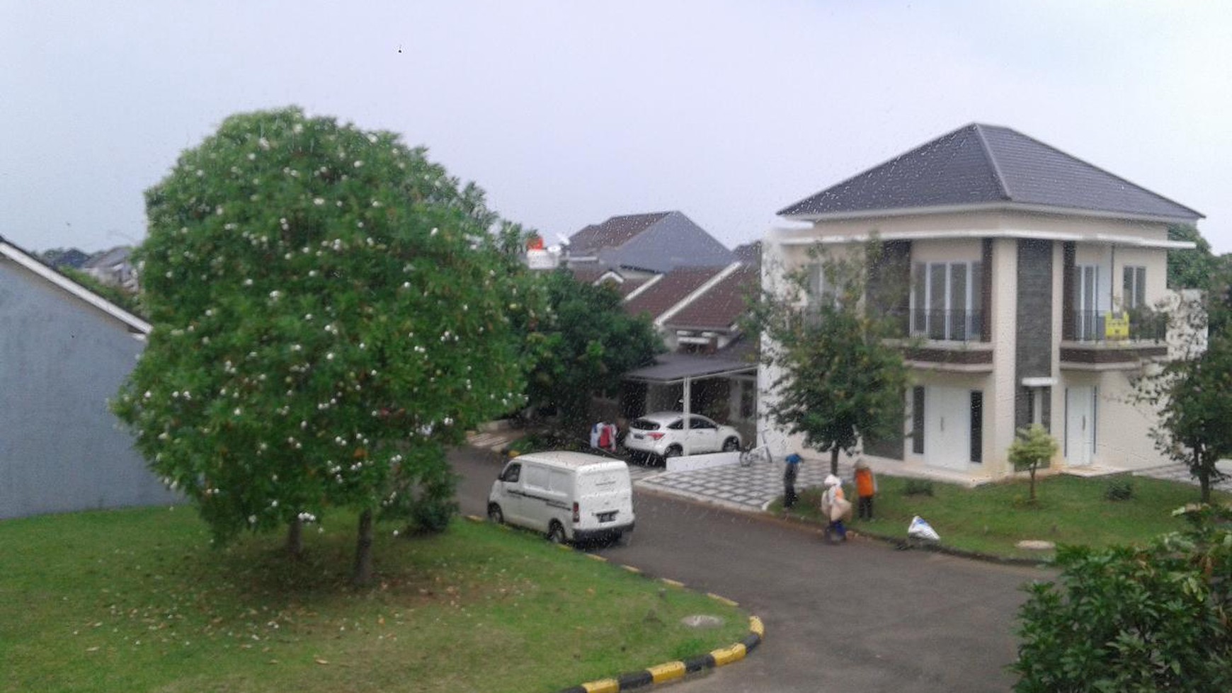 Rumah ekslusive 2lantai, dibangun dari material terbaik, view bagus nyamannya maksimal.
