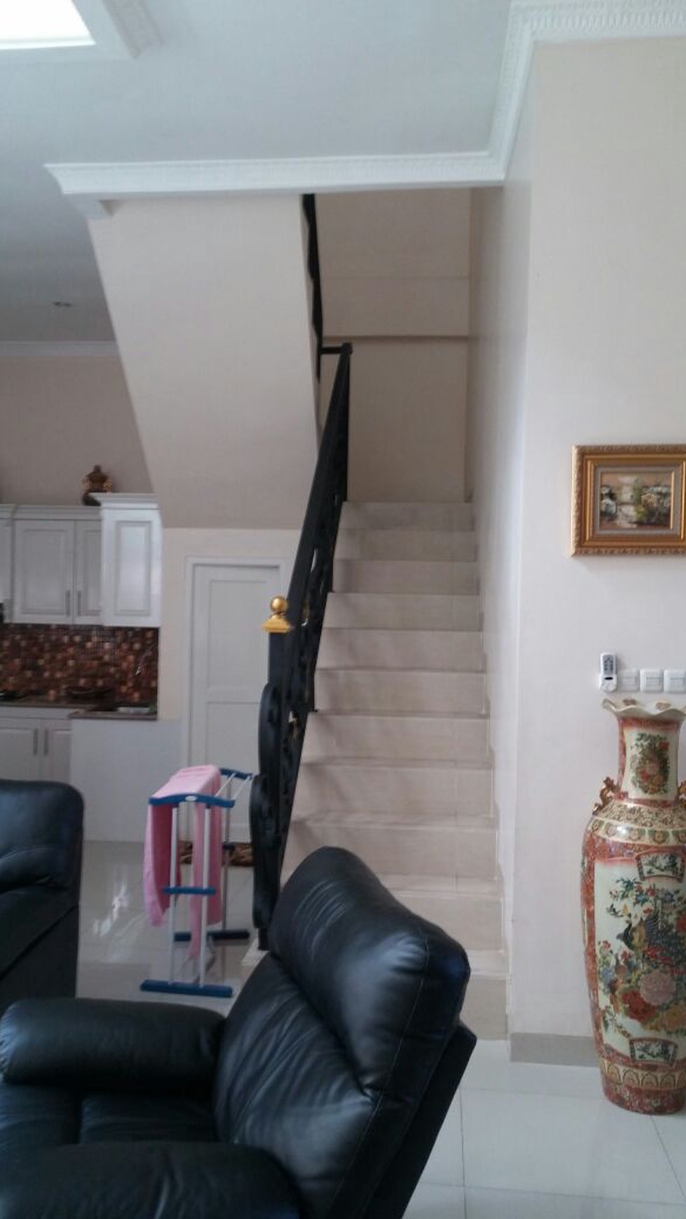 Rumah Megah Harga Cantik di Pangkalan Jati