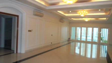 beautiful house in the prime area of Permata Hijau