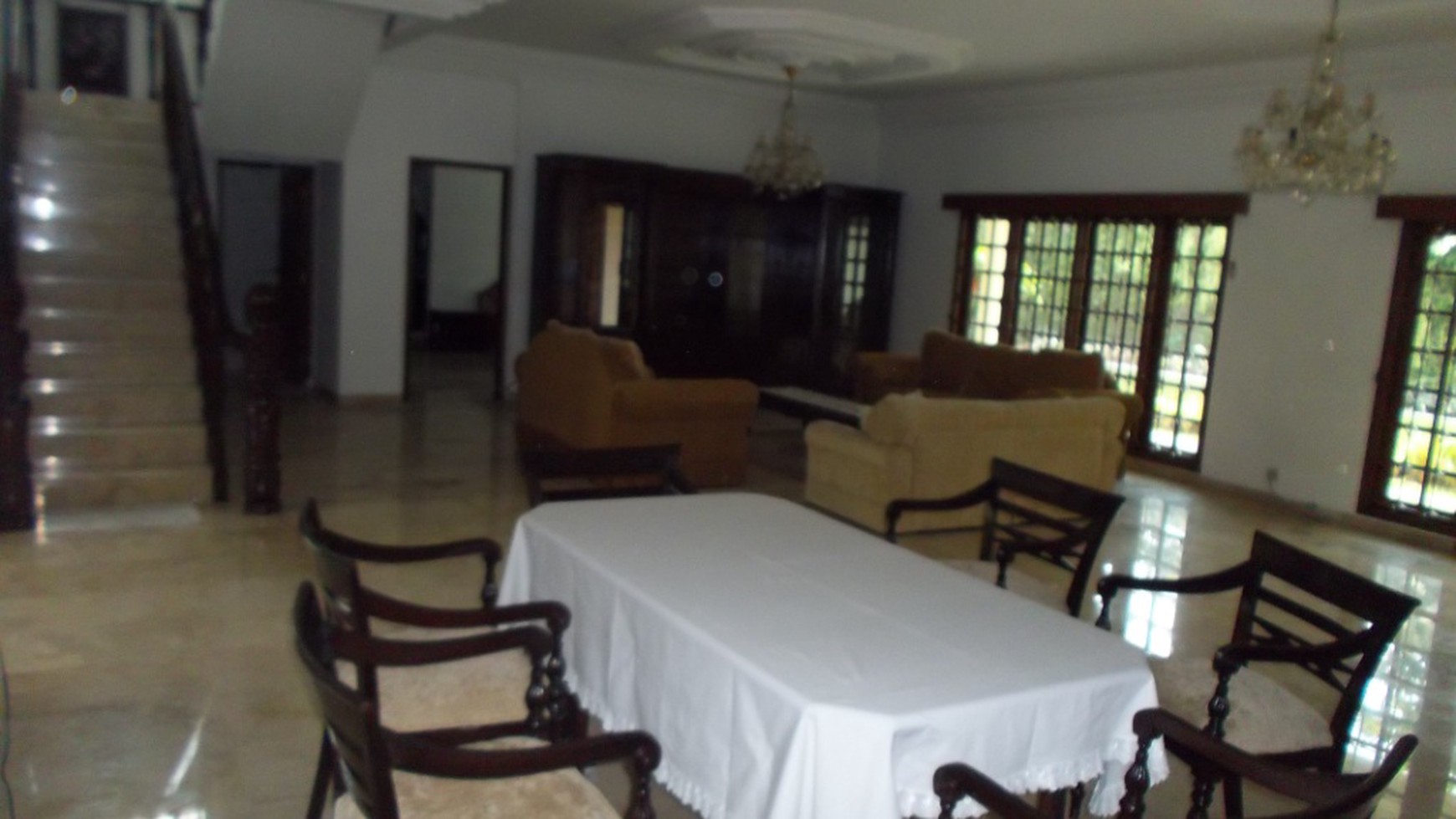 Beautiful house in the prime area of Senayan