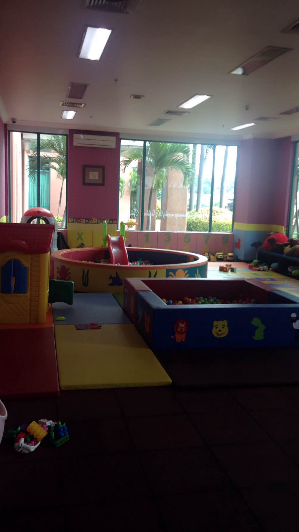 USD $1500 2 BR FOR RENT / SEWA APARTEMENT CASABLANCA