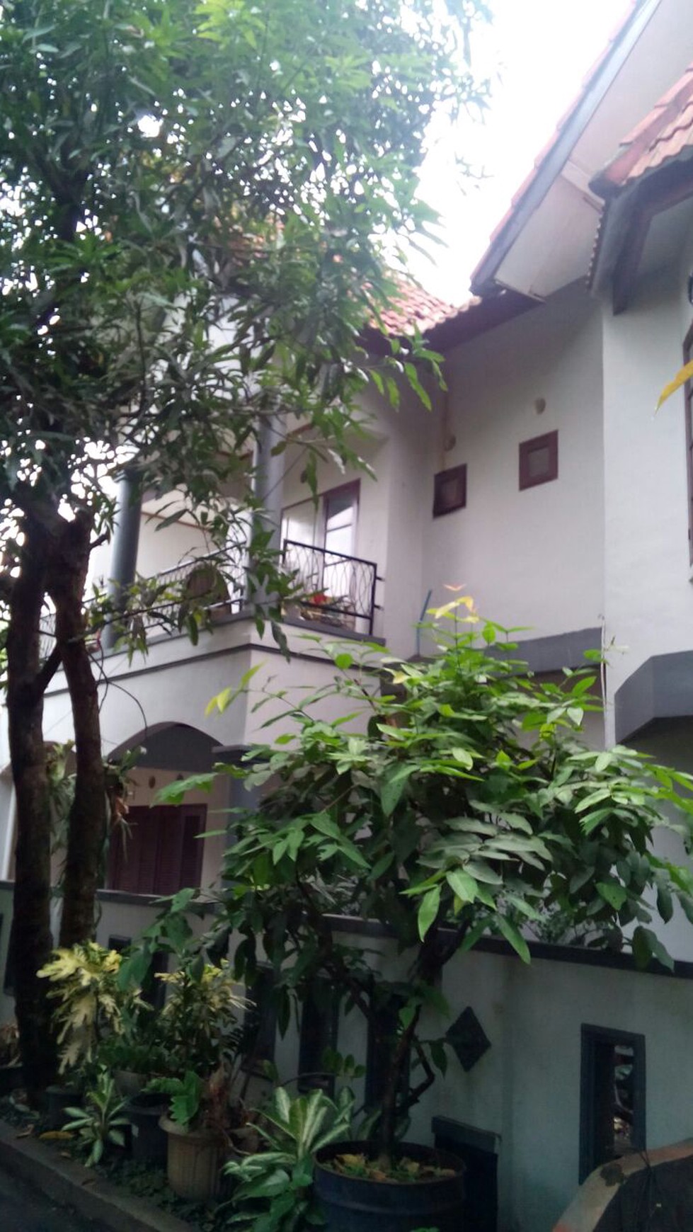 Dijua; Rumah Dalam Komplek di Sawangan