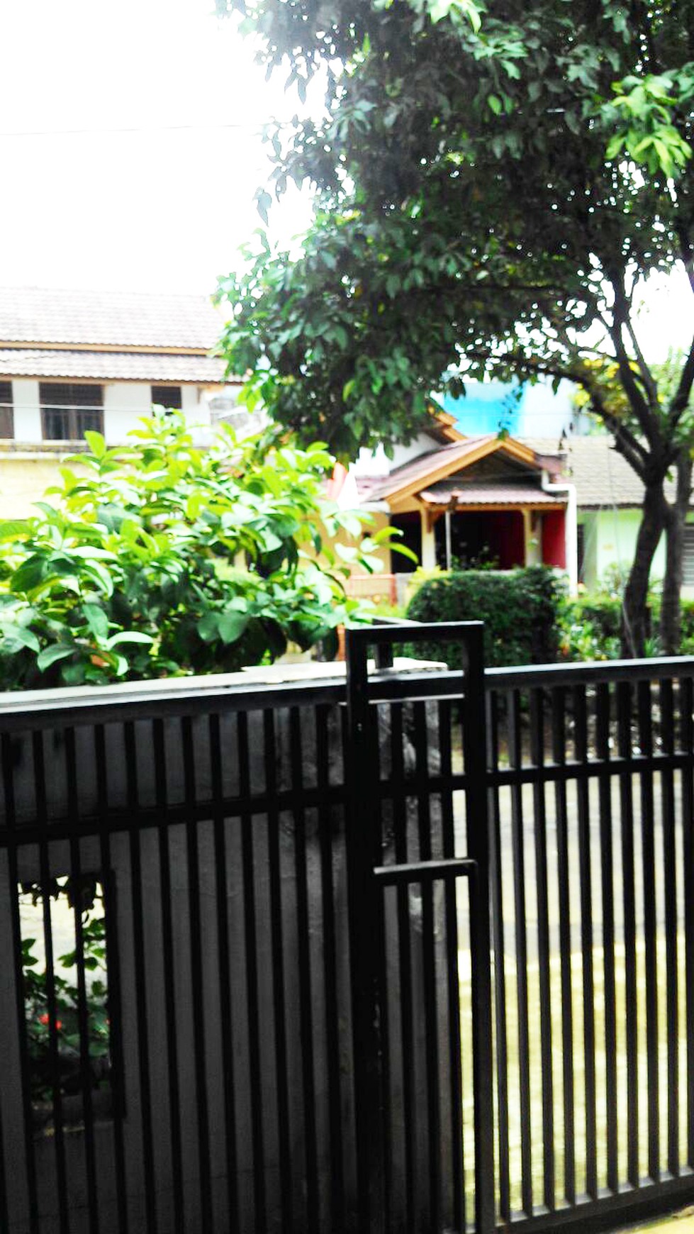 Dijua; Rumah Dalam Komplek di Sawangan