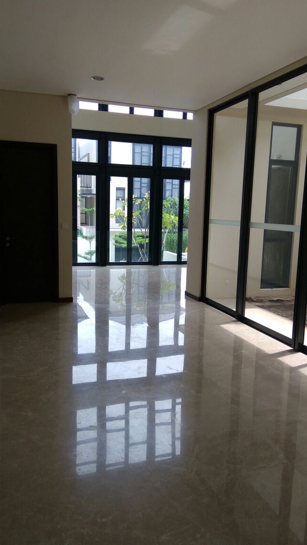 Rumah Cantik Siap Huni di Nava Park