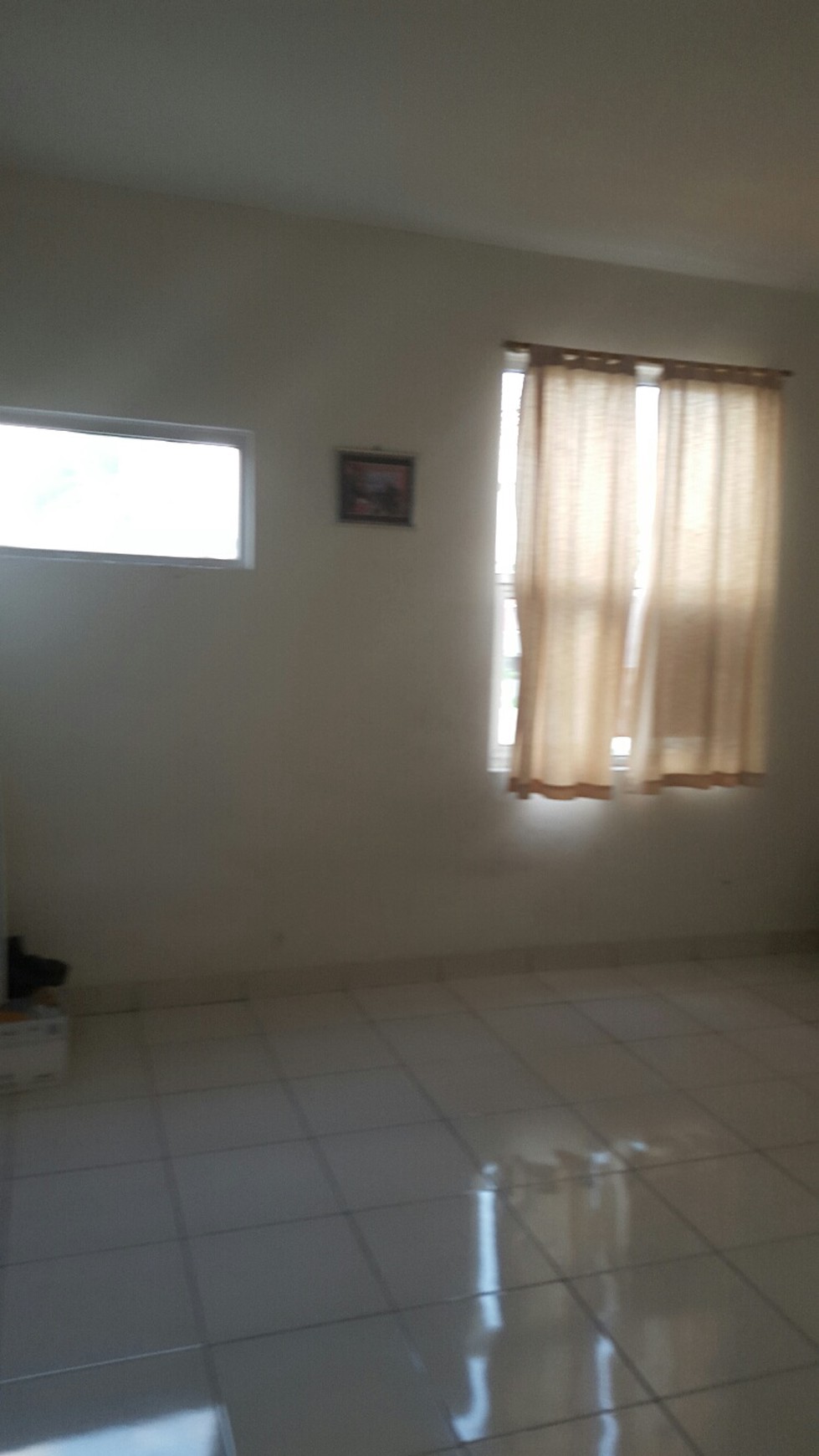 Disewakan Ruko Barcelona - Palem Semi, Karawaci