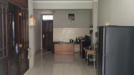 Rumah Bagus Lokasi Bagus di Blok A, Cinere