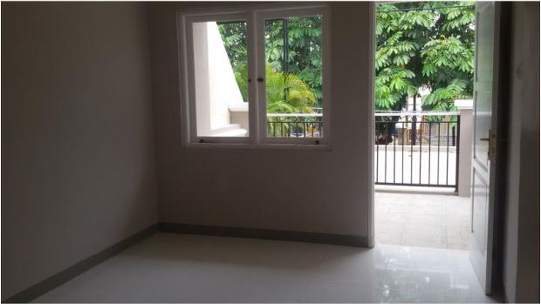 Rumah Sudah Di Renovasi Lokasi di Blok M di Belakang Informa