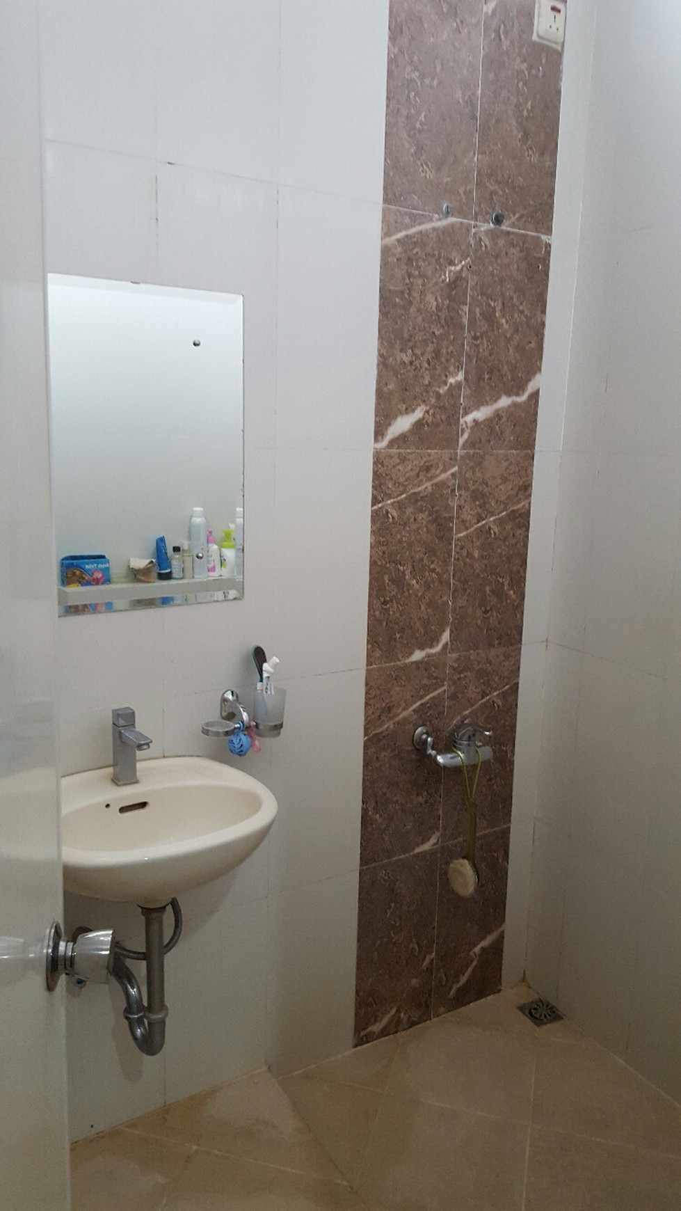 Dijual Rumah di Villa Rizki - Karawaci, Tangerang