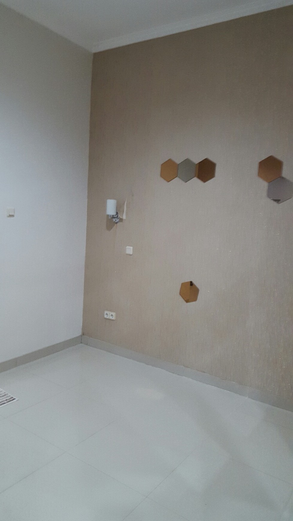 Dijual Rumah di Villa Rizki - Karawaci, Tangerang