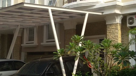 Rumah dalam cluster,securty 24 jam di Kampung utan