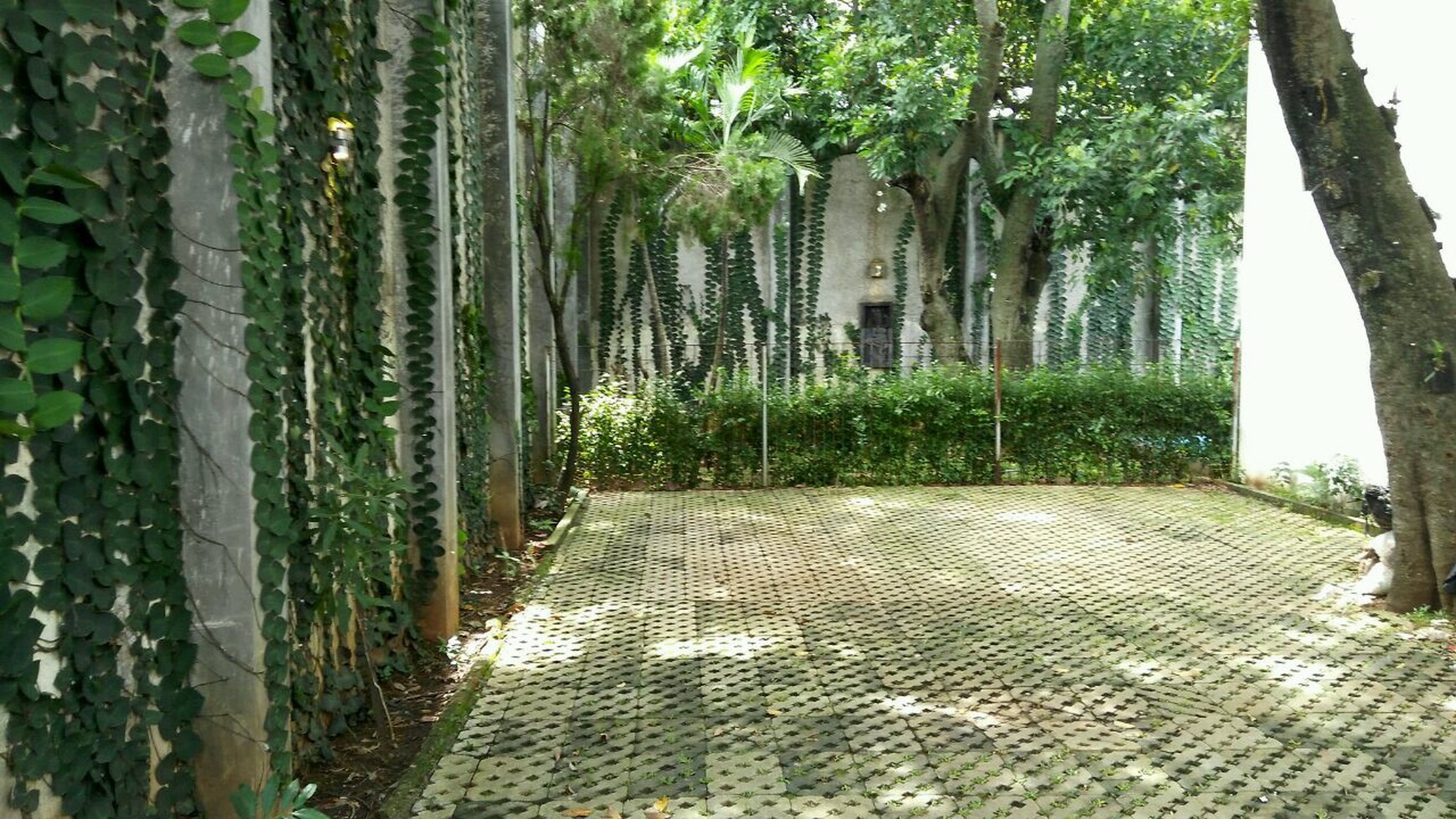 Rumah Nyaman Mewah & Cantik Area Ampera Jakarta Selatan