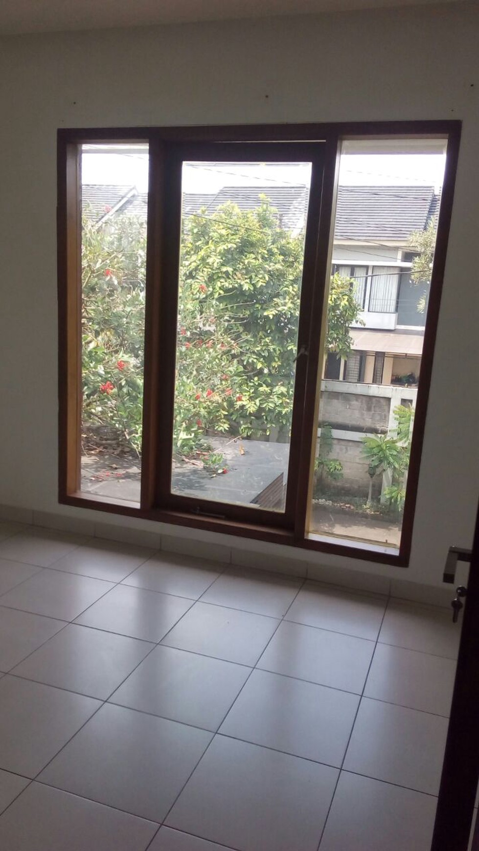 Rumah disewakan di Limo Depok