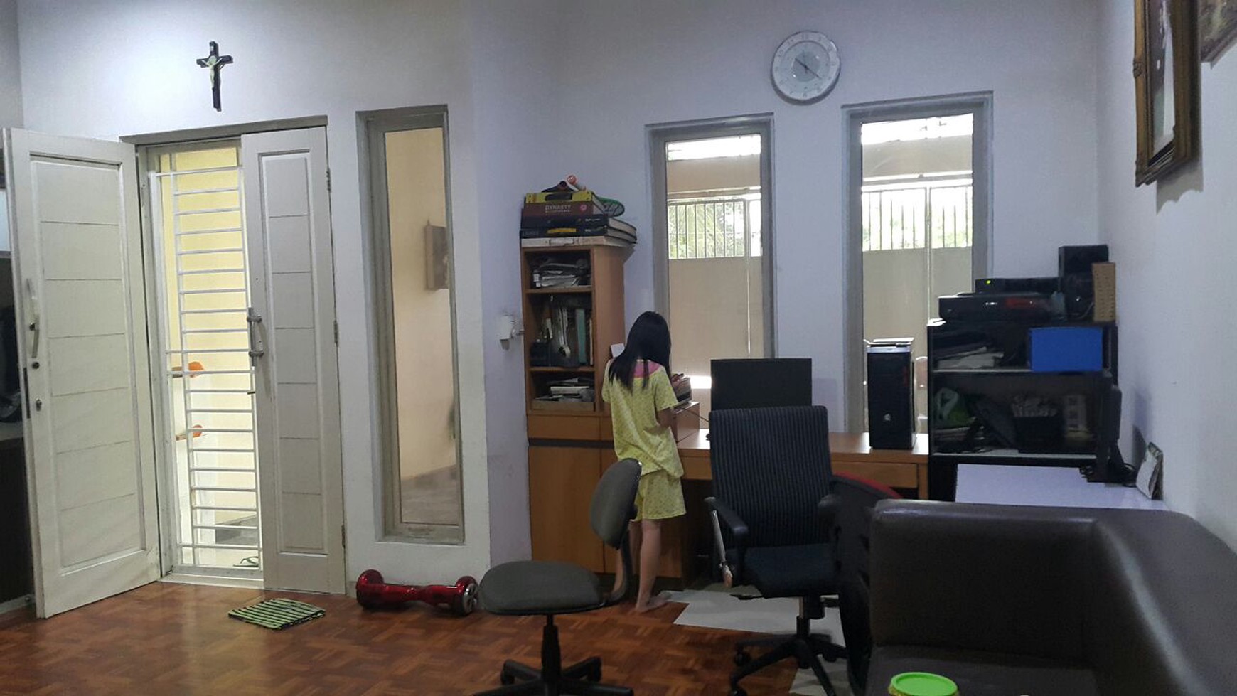Rumah minimalis 2,5 Lantai, Fully Furnish ,Harga Nego diPademangan