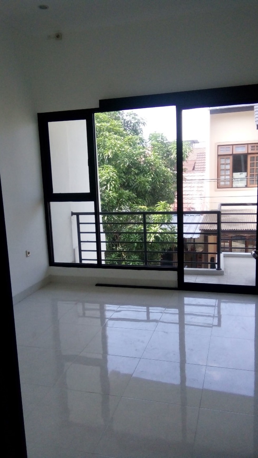 Dijual Rumah di Bintaro Carissa Graha Bintaro Sektor 9