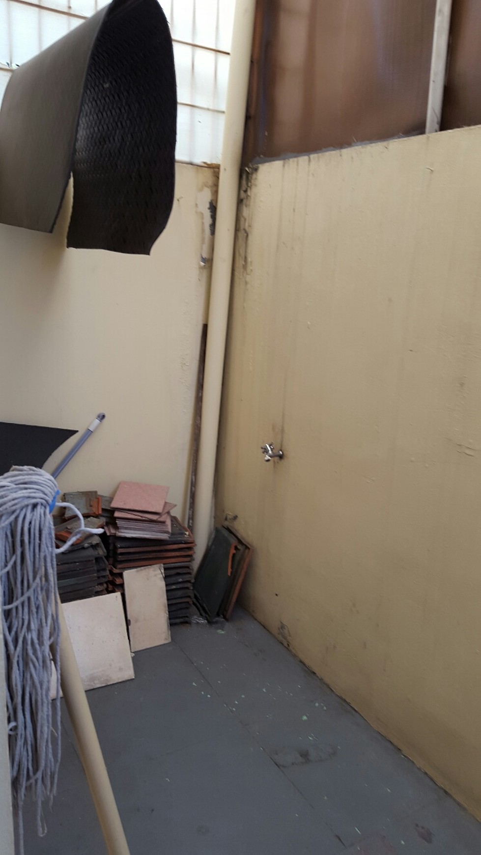 Disewakan Townhouse Taman Ayu Lantai 2 Semi Furnish - Lippo Karawaci