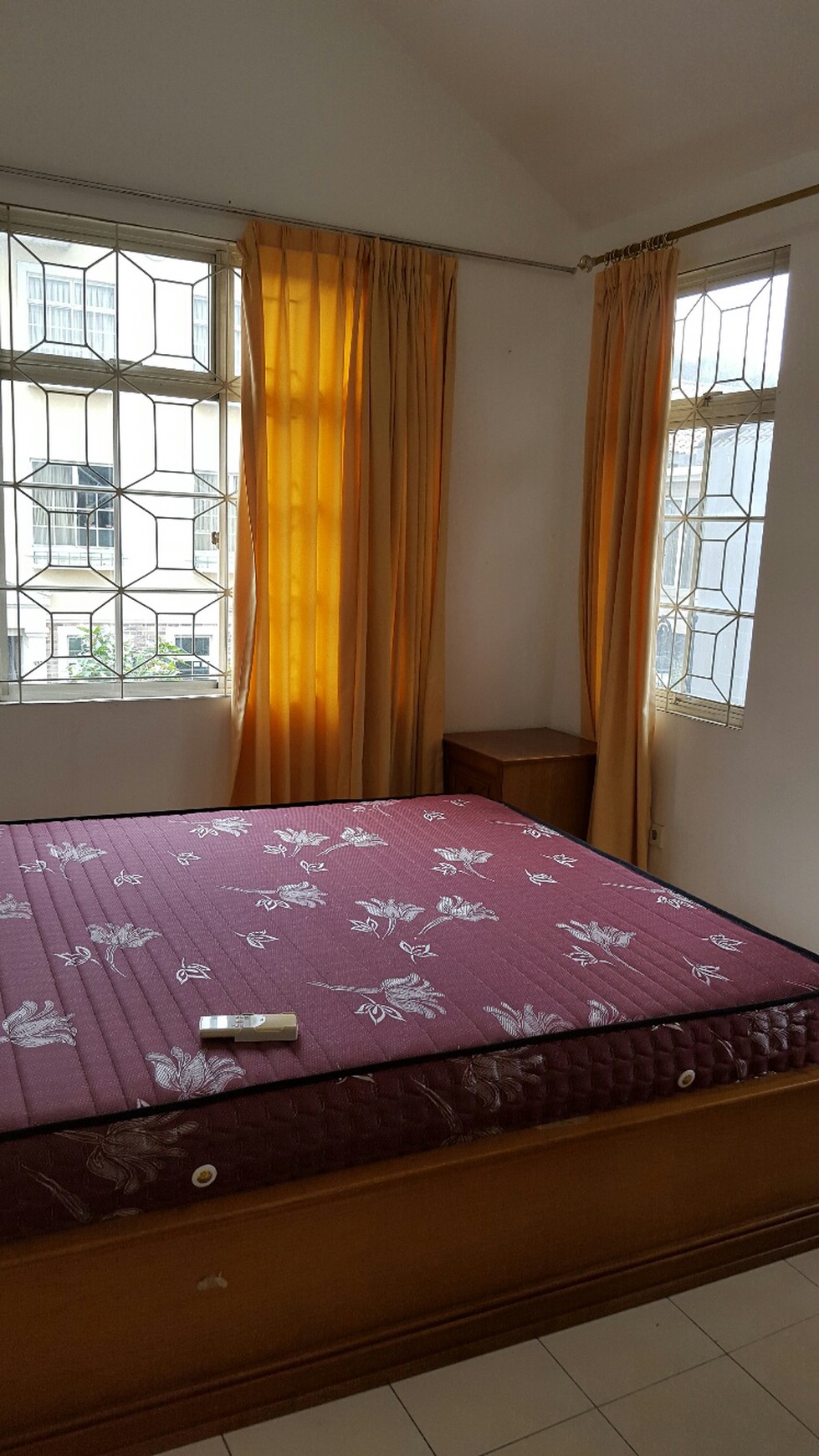 Disewakan Townhouse Taman Ayu Lantai 2 Semi Furnish - Lippo Karawaci