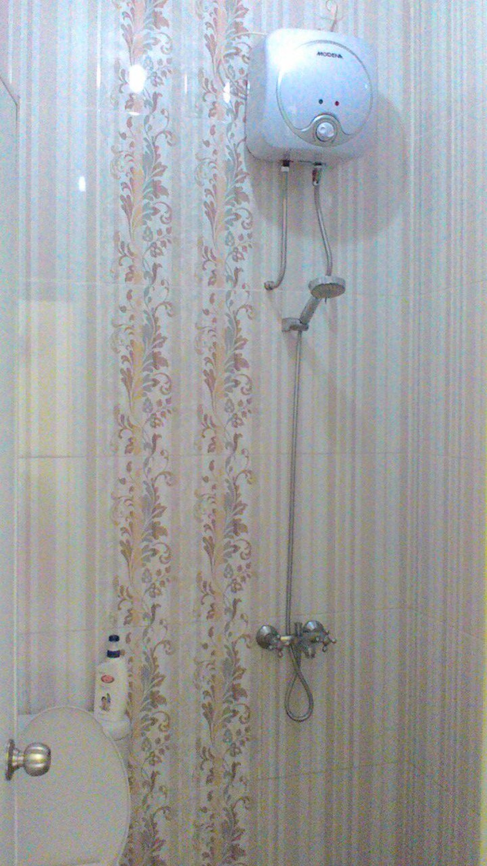 Dijual Rumah dekat Giant Villa Melati, strategis, harga bagus, siap huni, Villa Melati Mas, Serpong Tangerang Selatan