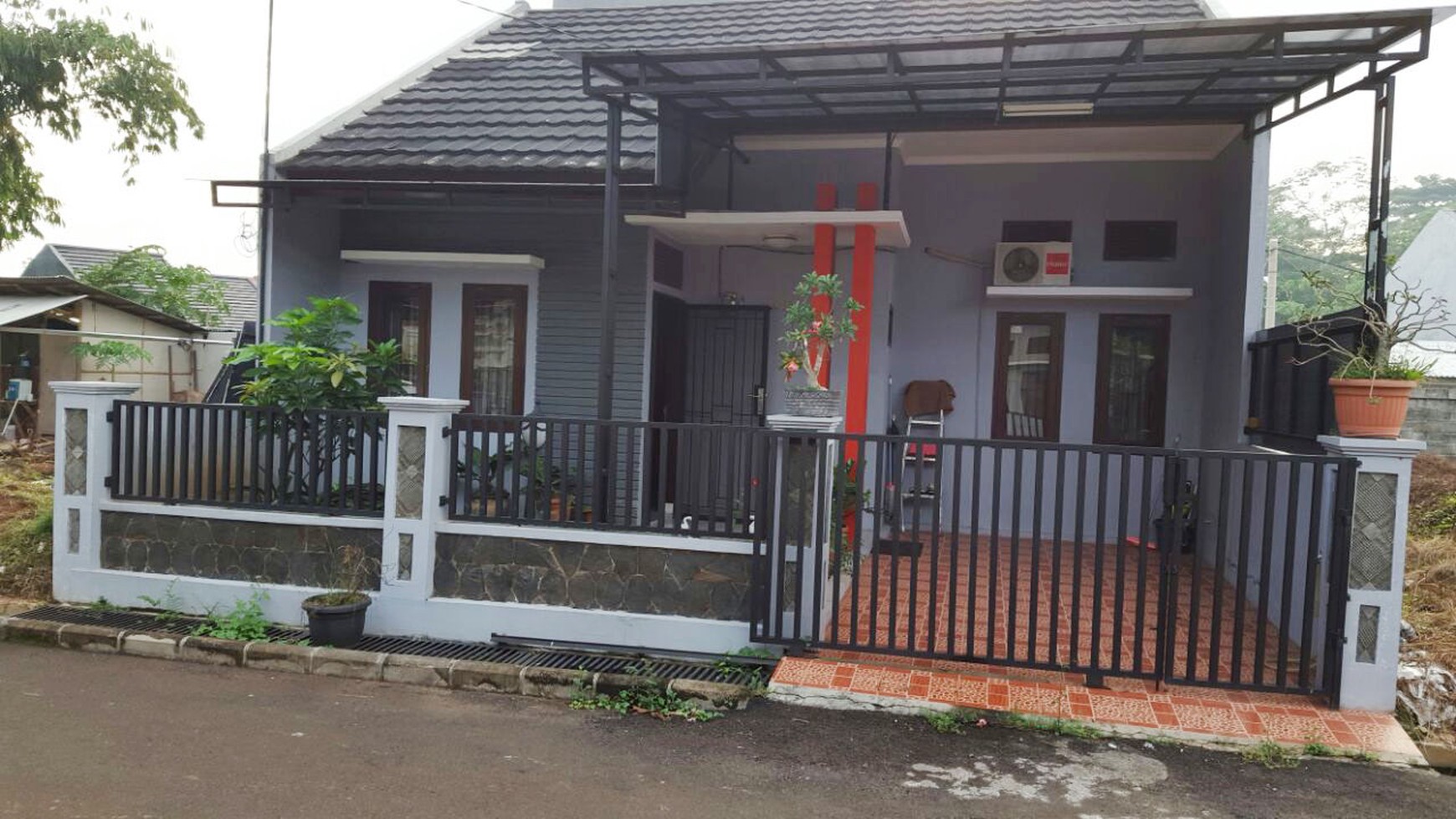 Dijual rumah bagus, siap huni di daerah depok grand residence