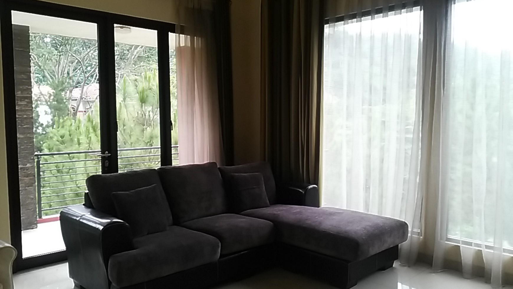 Rumah Cantik Siap Huni di The Green BSD