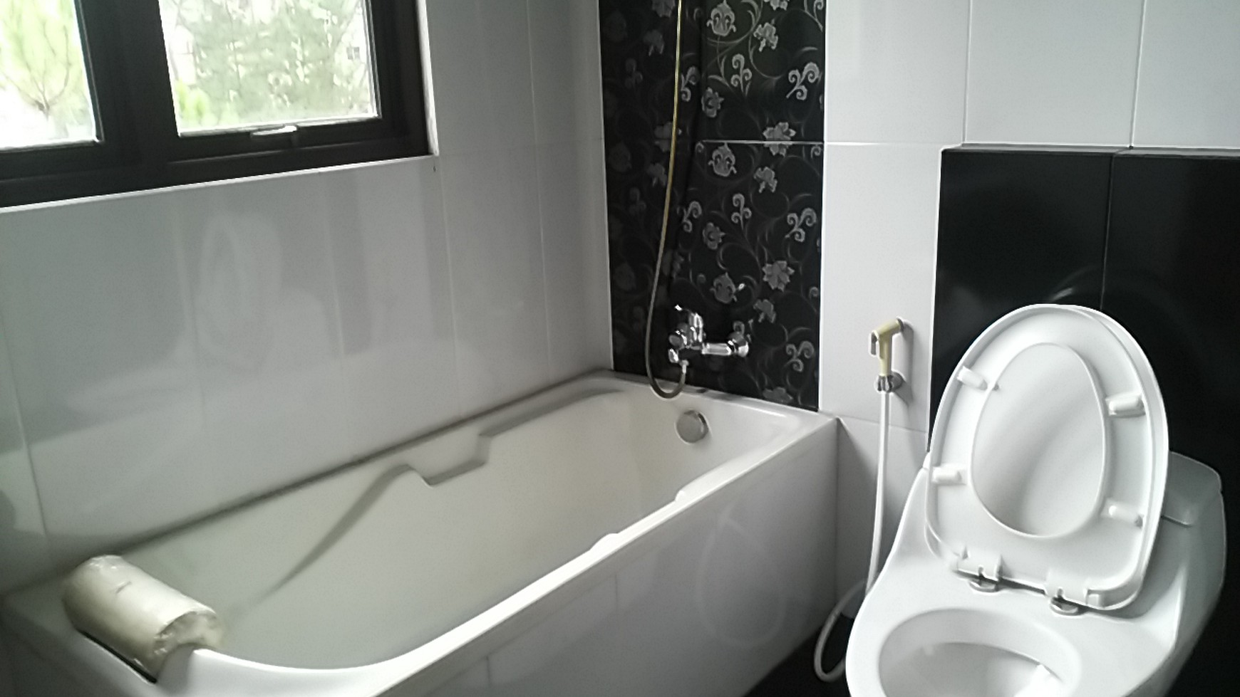 Rumah Cantik Siap Huni di The Green BSD