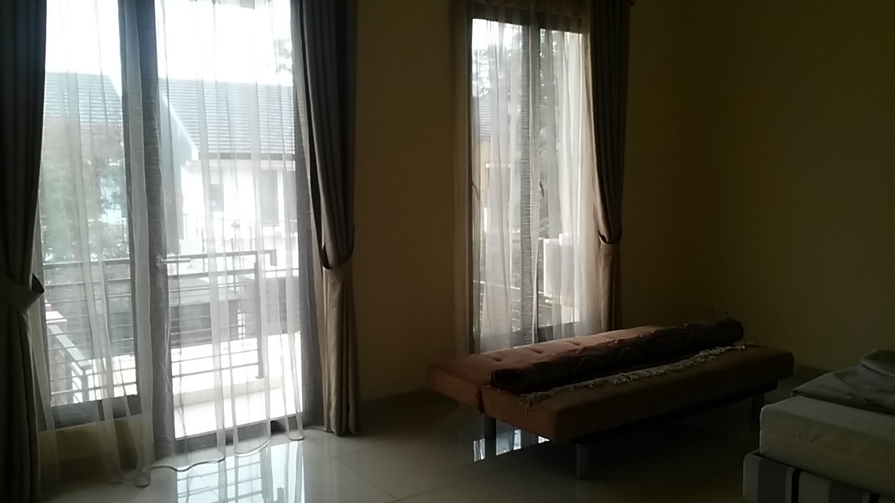 Rumah Cantik Siap Huni di The Green BSD