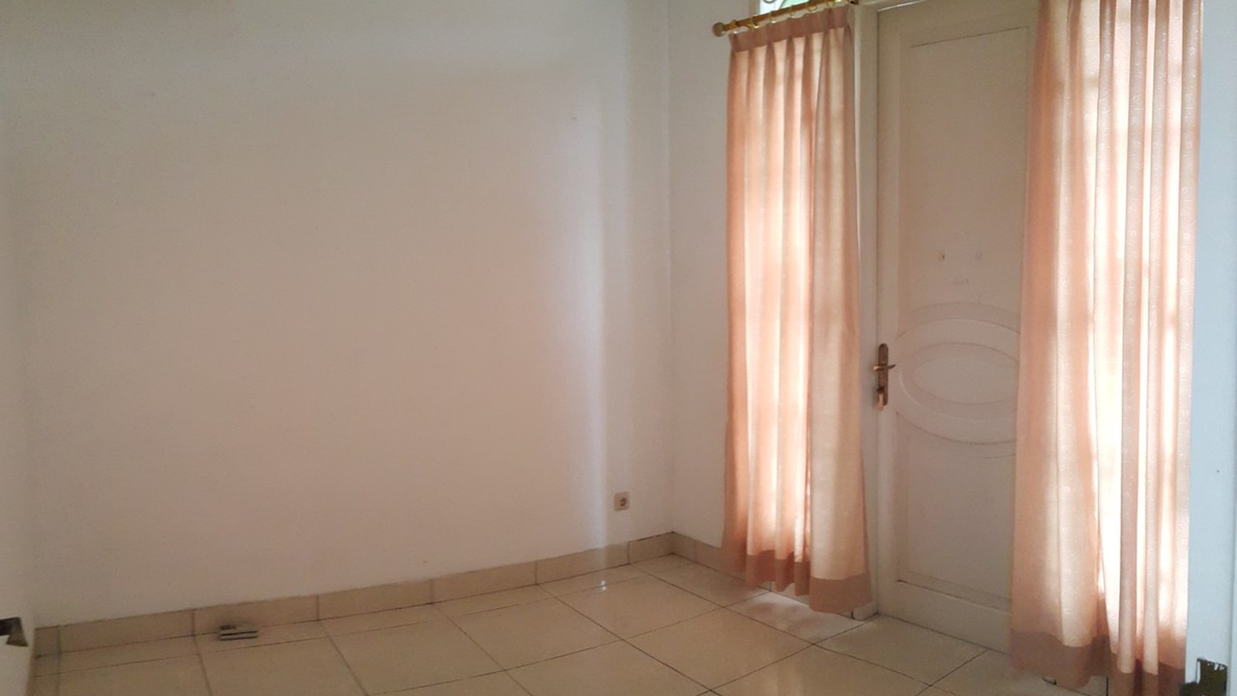 Disewa Rumah BSD di Cluster Puspita Loka. Dekat Al-Azhar, Tol dan Eka hospital