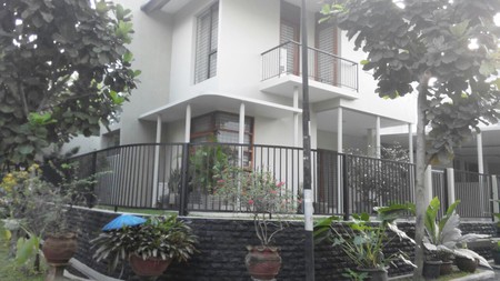 Disewakan rumah bagus, siap huni di daerah bintaro, tangsel.