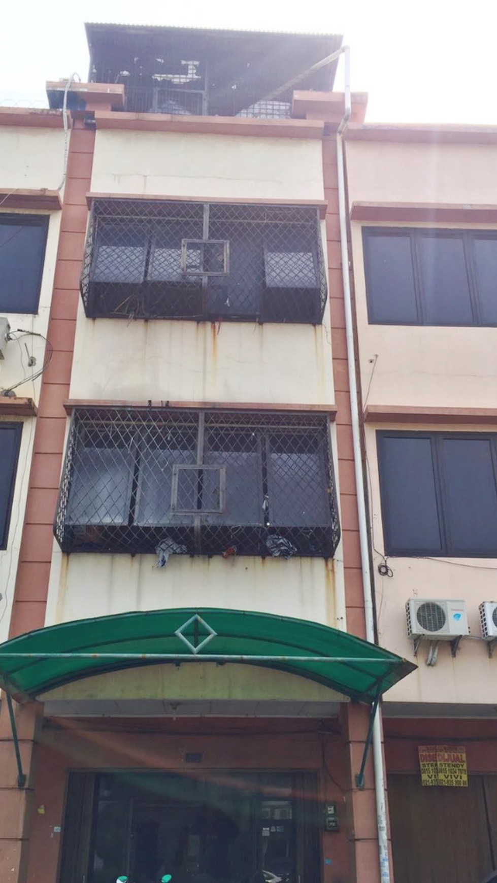 Dijual Cepat Ruko 3.5 Lantai di Kompleks Ruko Daan Mogot Baru