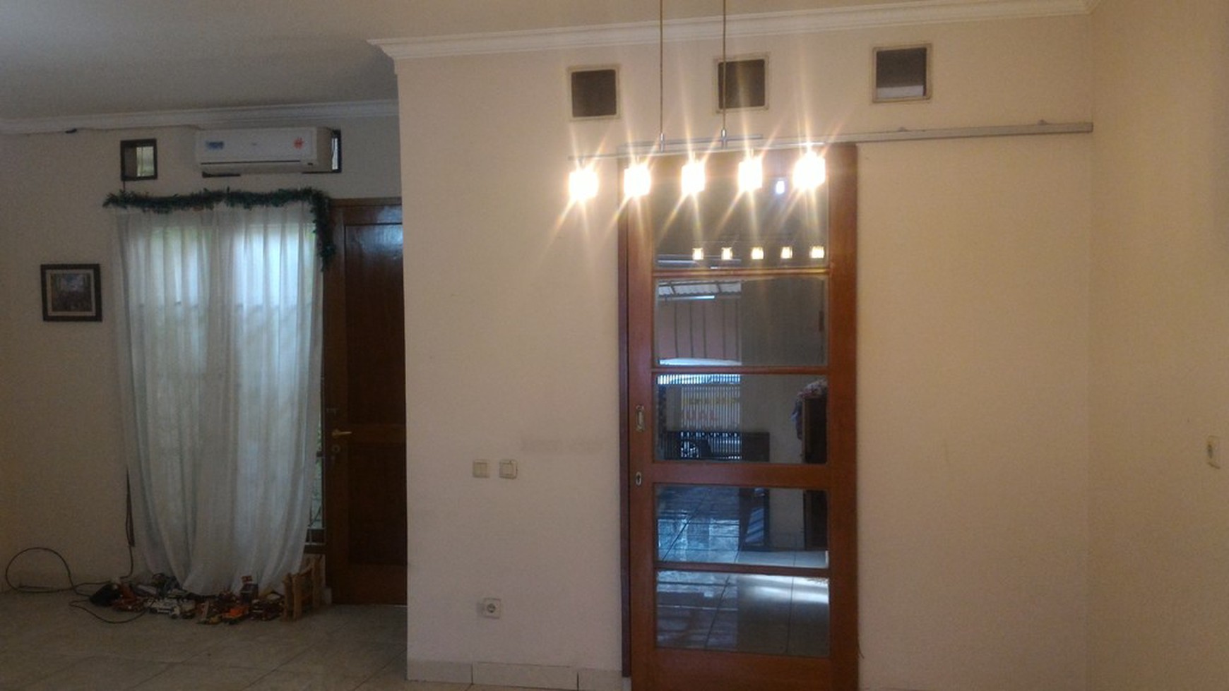 BANTING HARGA Rumah di BSD , dekat sekolah Al-Azhar & Eka Hospital, Bergaya English Classic