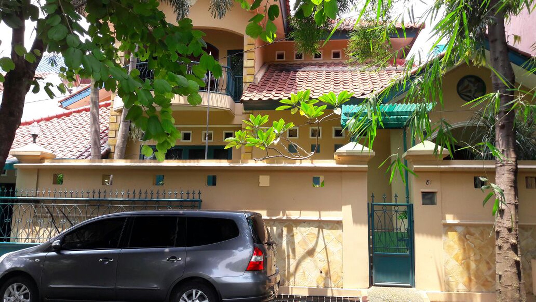 Dijual Rumah Bagus Siap Huni di Blok L, Cinere