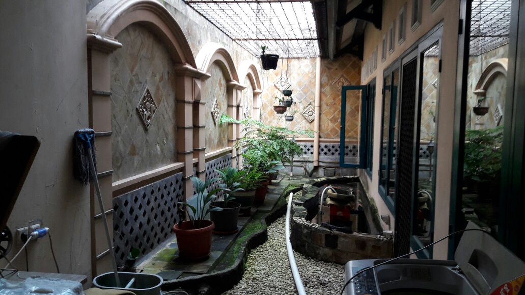 Dijual Rumah Bagus Siap Huni di Blok L, Cinere