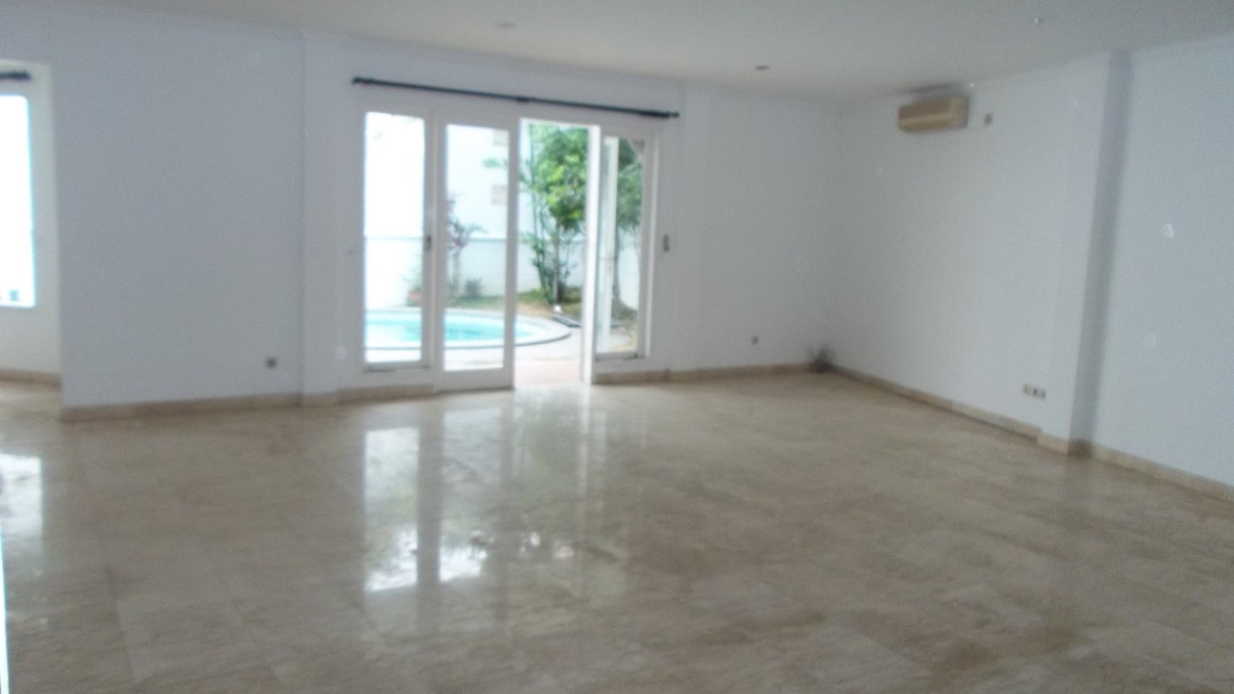 Amazing House in the Prime area of Pondok Indah