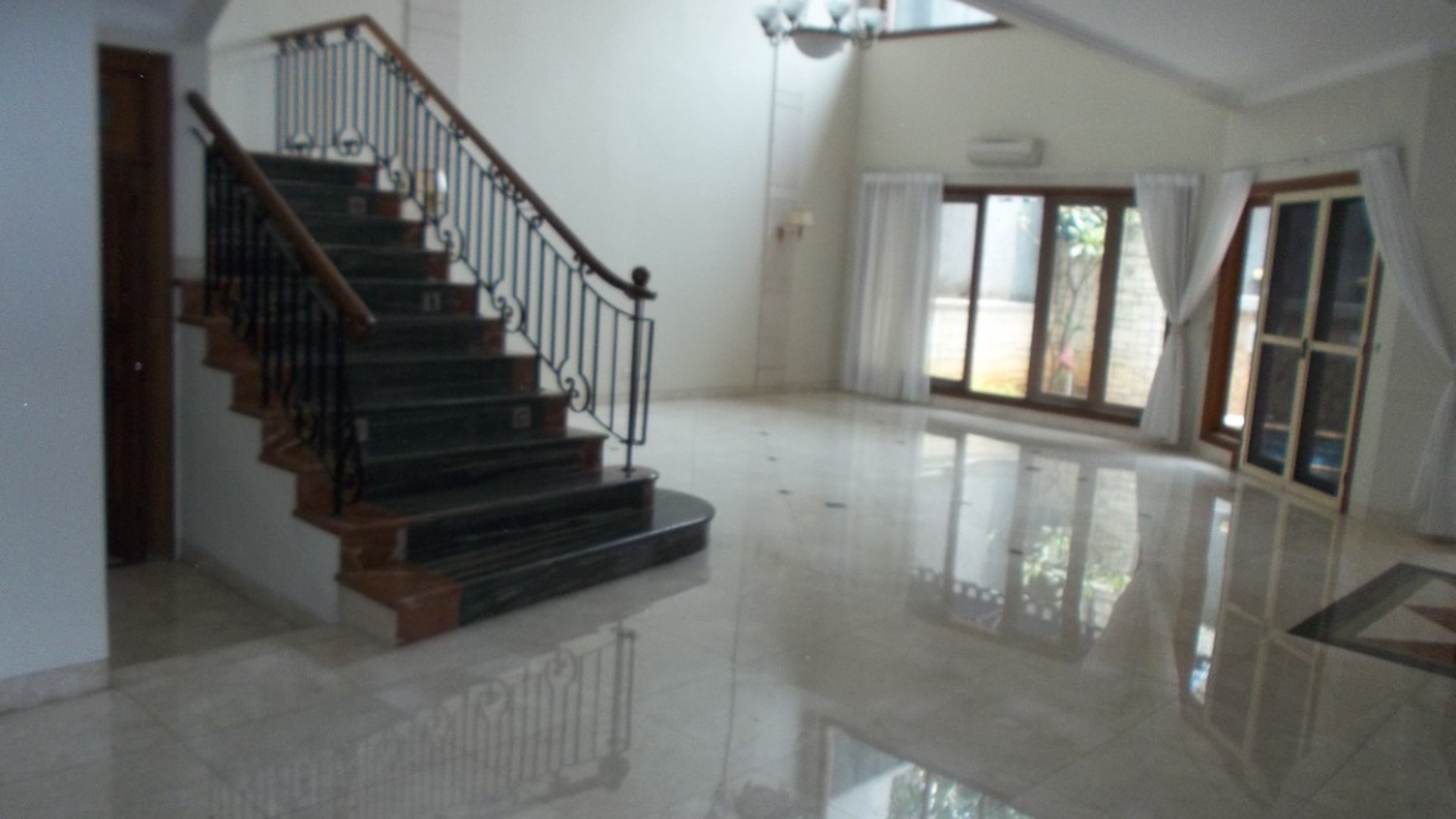 beautiful house in the prime area of Pondok Indah