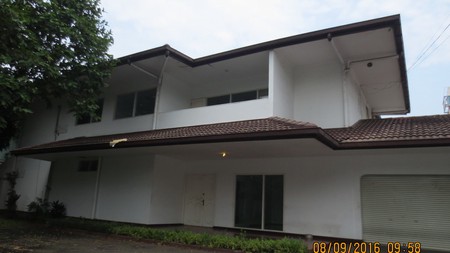 Rumah Hitungan Tanah di Kemang