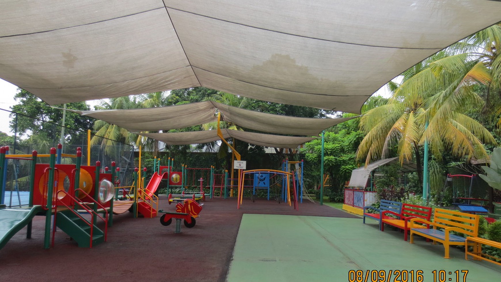 Rumah Hitungan Tanah di Kemang