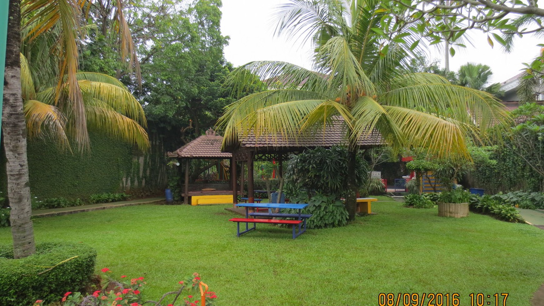 Rumah Hitungan Tanah di Kemang