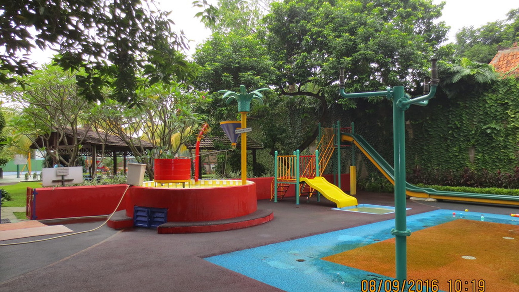 Rumah Hitungan Tanah di Kemang