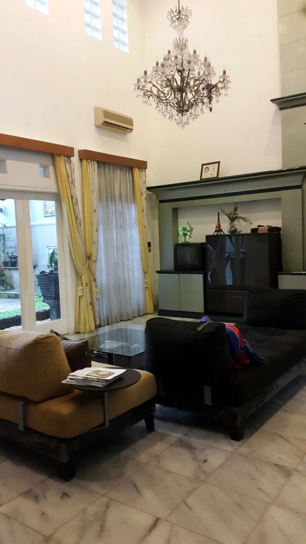 Dijual rumah strategis, area hijau, dekat taman kota 1, ITC BSd, Pasmod, Medika RS, siap huni. Taman giri Loka, BSD City