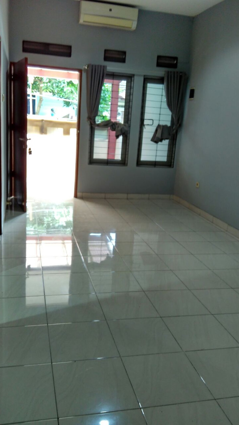 Rumah Siap Huni,Lingkungan Tenang di Bintaro Sektor 1