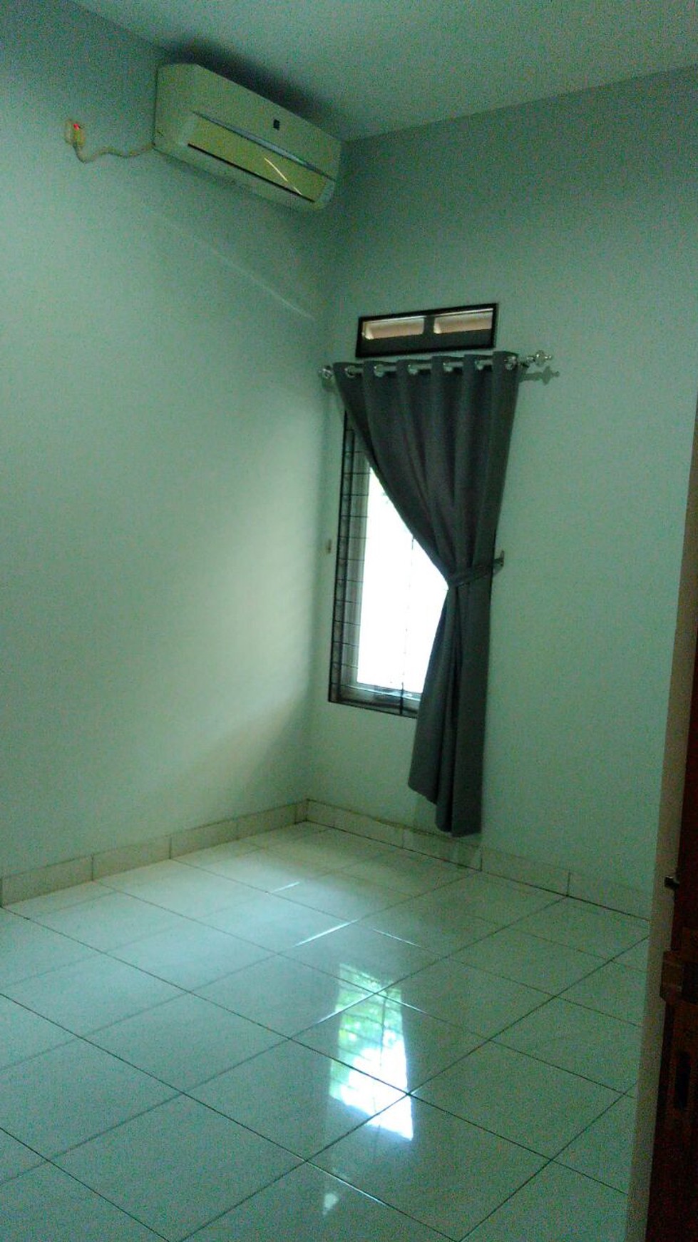 Rumah Siap Huni,Lingkungan Tenang di Bintaro Sektor 1