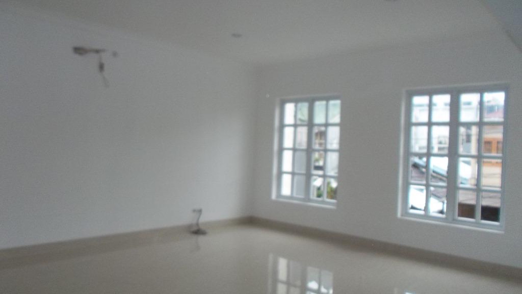 Amazing house for rent in prime area of Pondok Indah