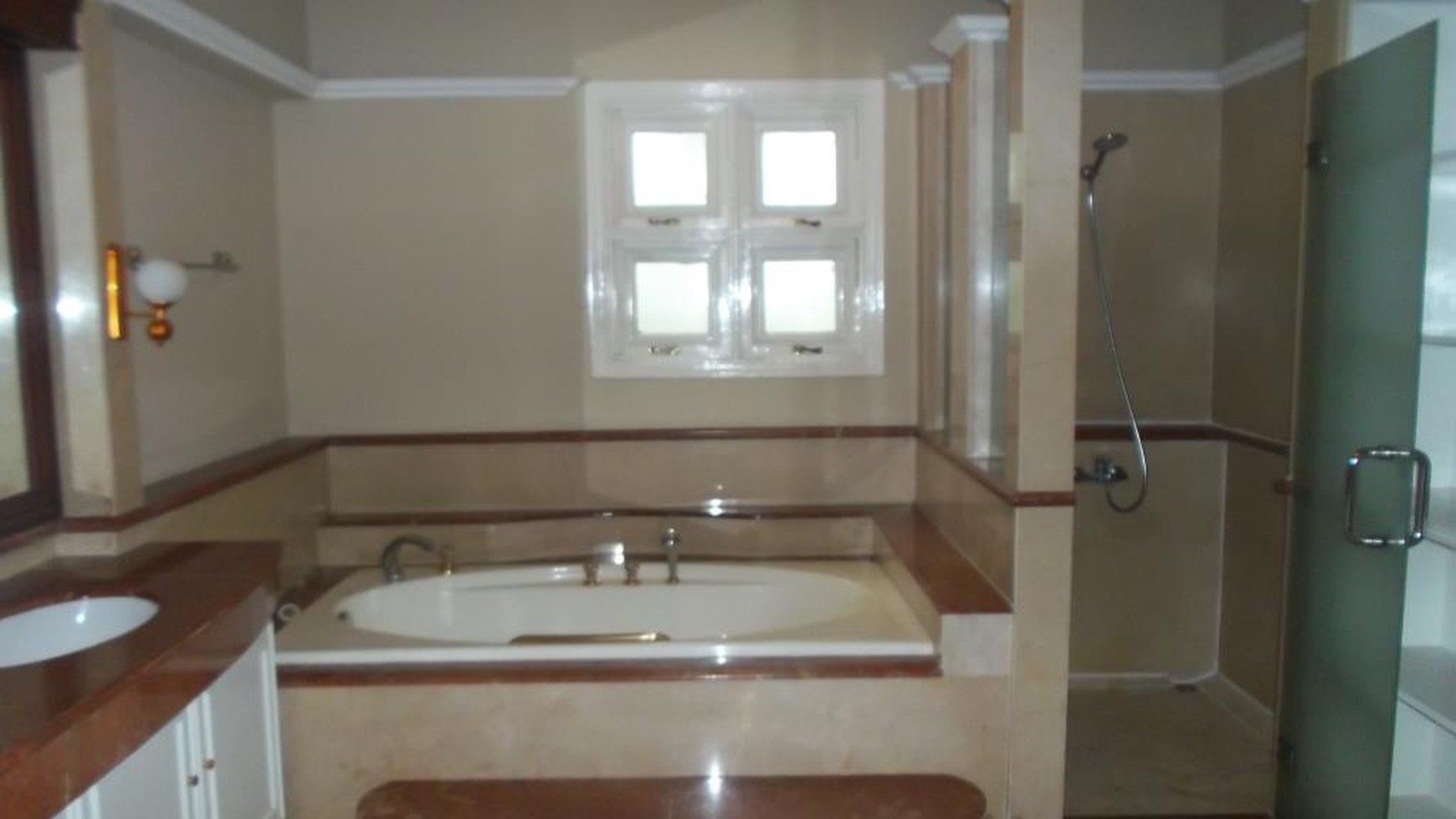 Amazing house for rent in prime area of Pondok Indah