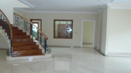 beautiful House for rent in the prime area of Pondok indah