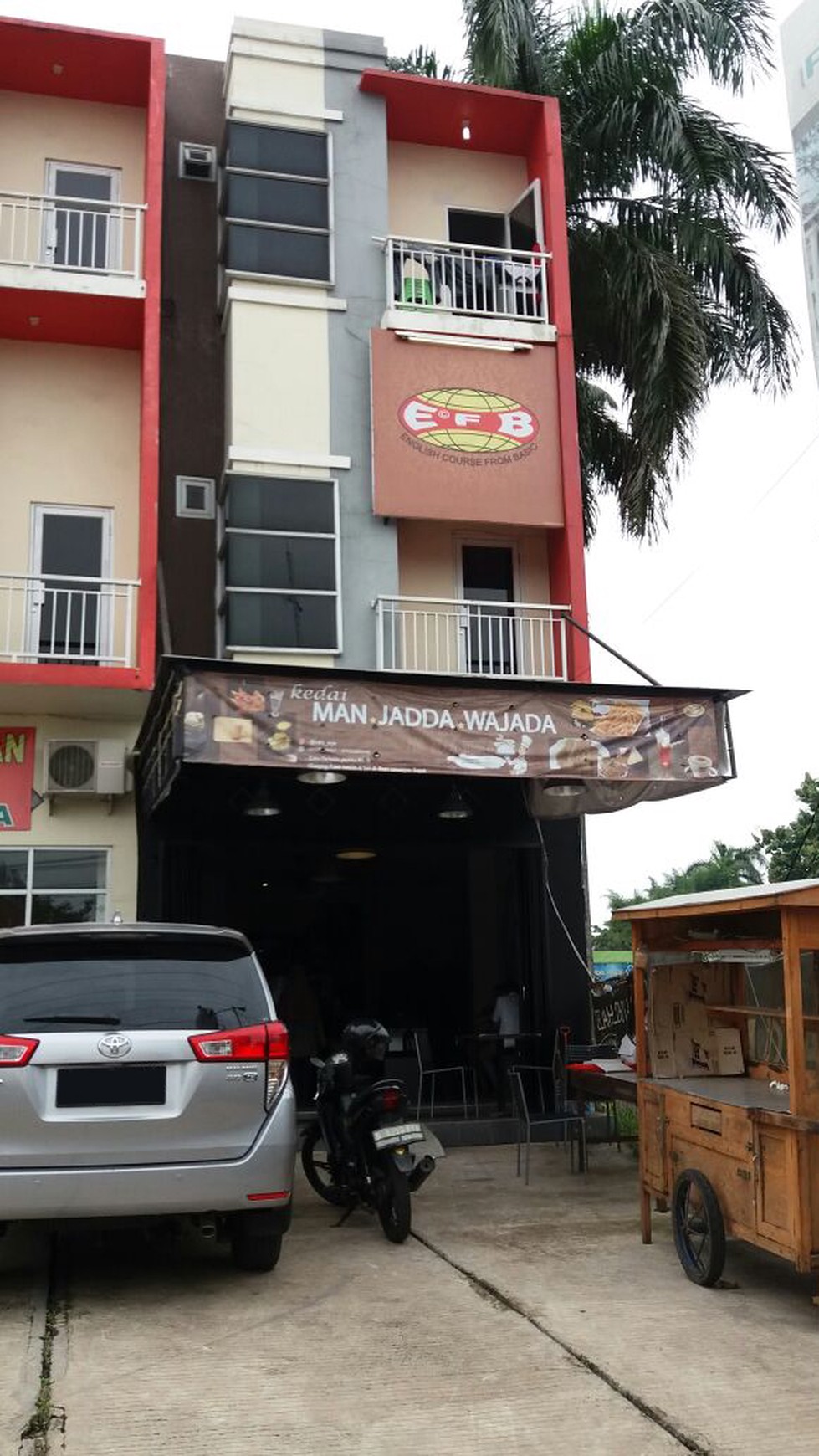 Ruko 3 lantai dijual untuk Investasi